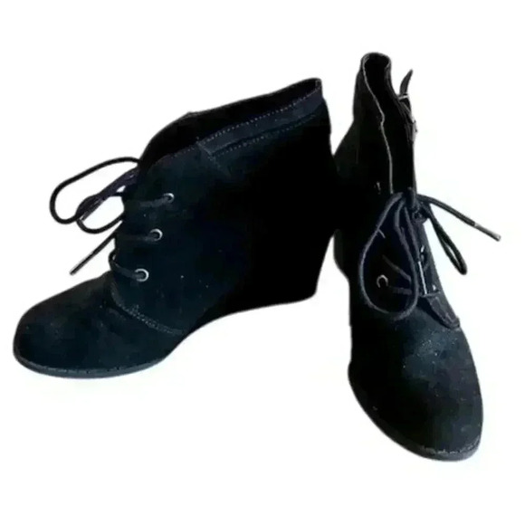 Black Lace-Up Wedge Booties, Suede Size 7 - Picture 2 of 9